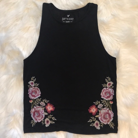American Eagle Outfitters Tops - American Eagle Flower Embroidery Tank Top